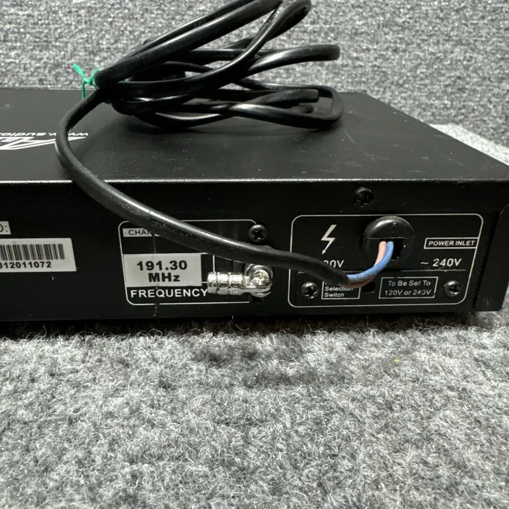 AUDIO 2000'S‎ AWR 6112 PROFESSIONAL WIRELESS MICROPHONE SYSTEM